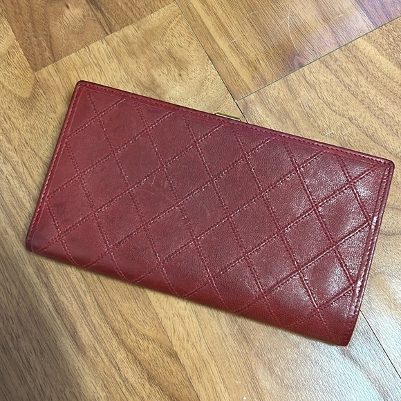 Authentic Chanel Calfskin Diamond Pattern Long Wallet - Picture 12 of 16